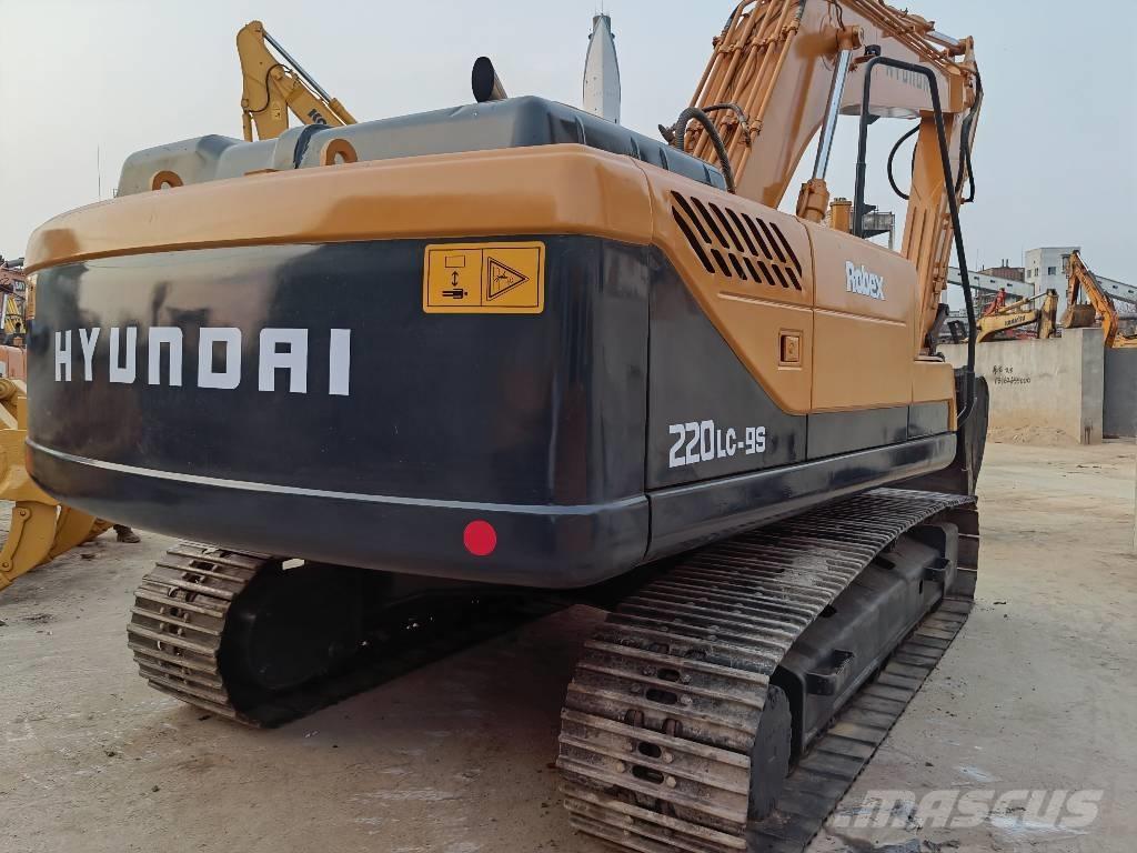 Hyundai 220LC-9S Crawler excavators