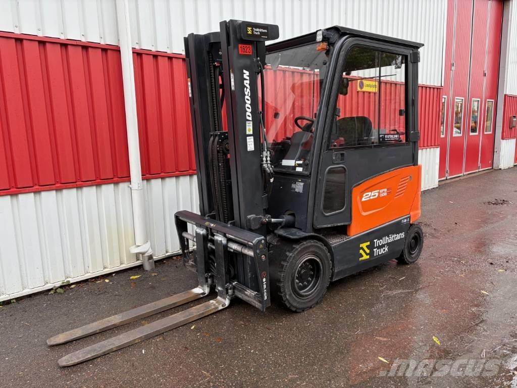 Doosan B 25 X-7 Electric forklift trucks