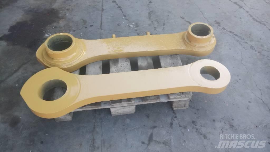 CAT 245 Booms and arms