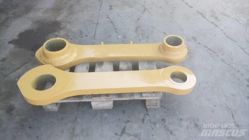 CAT 245 Booms and arms