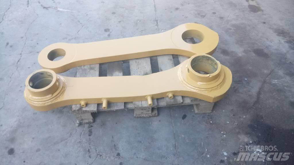 CAT 245 Booms and arms