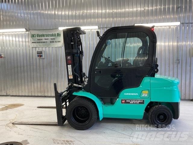 Mitsubishi FD35N Diesel trucks