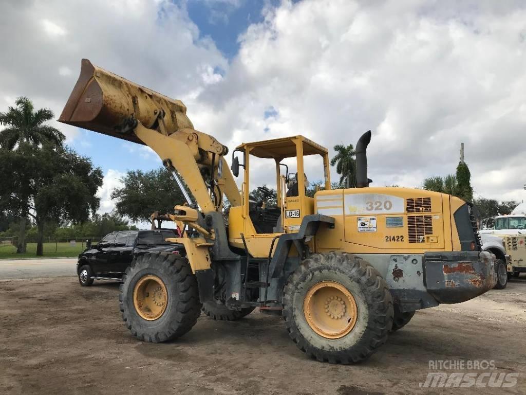 Komatsu WA320-5 Wheel loaders