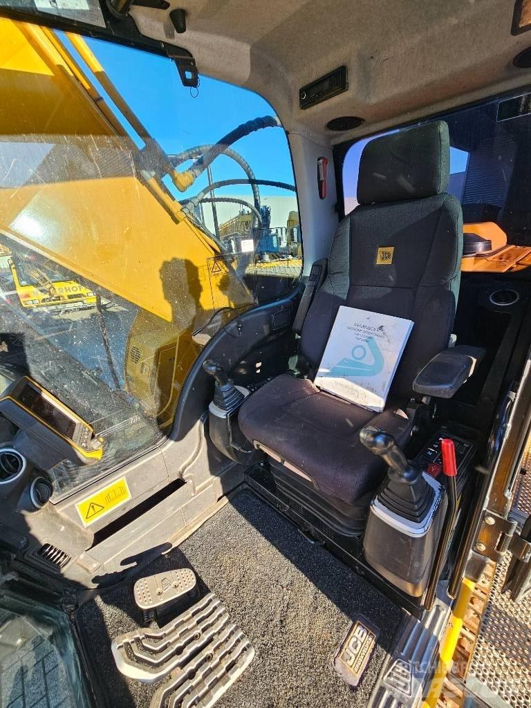 JCB JS 220 LC Crawler excavators