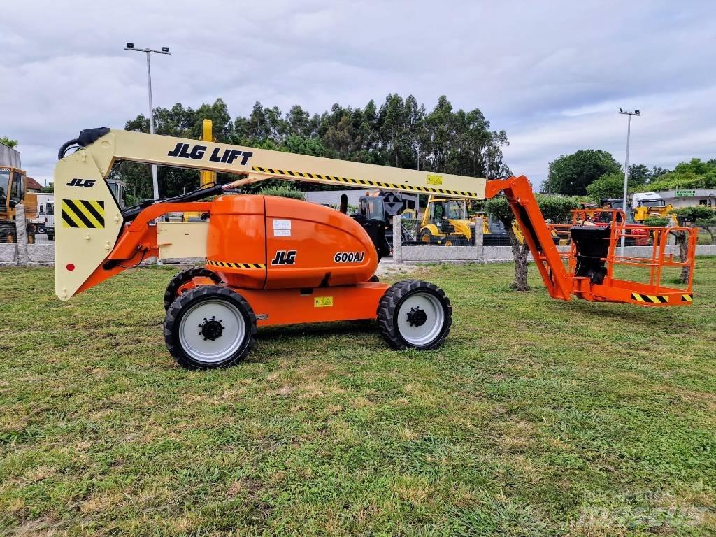 JLG 600 AJ Articulated boom lifts