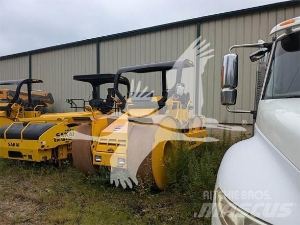 Sakai R2H-4 Single drum rollers