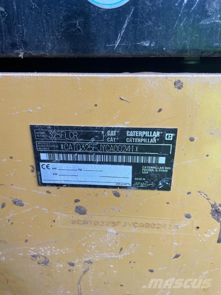 CAT 325 Crawler excavators