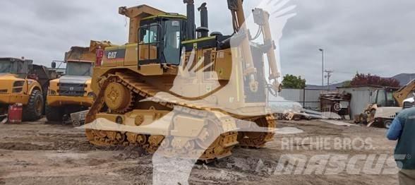 CAT D8T Crawler dozers