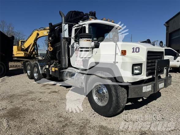 Mack RD688S Prime Movers