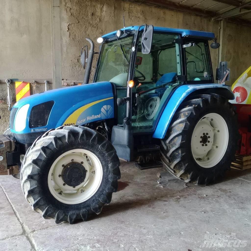 New Holland T 5050 Tractors