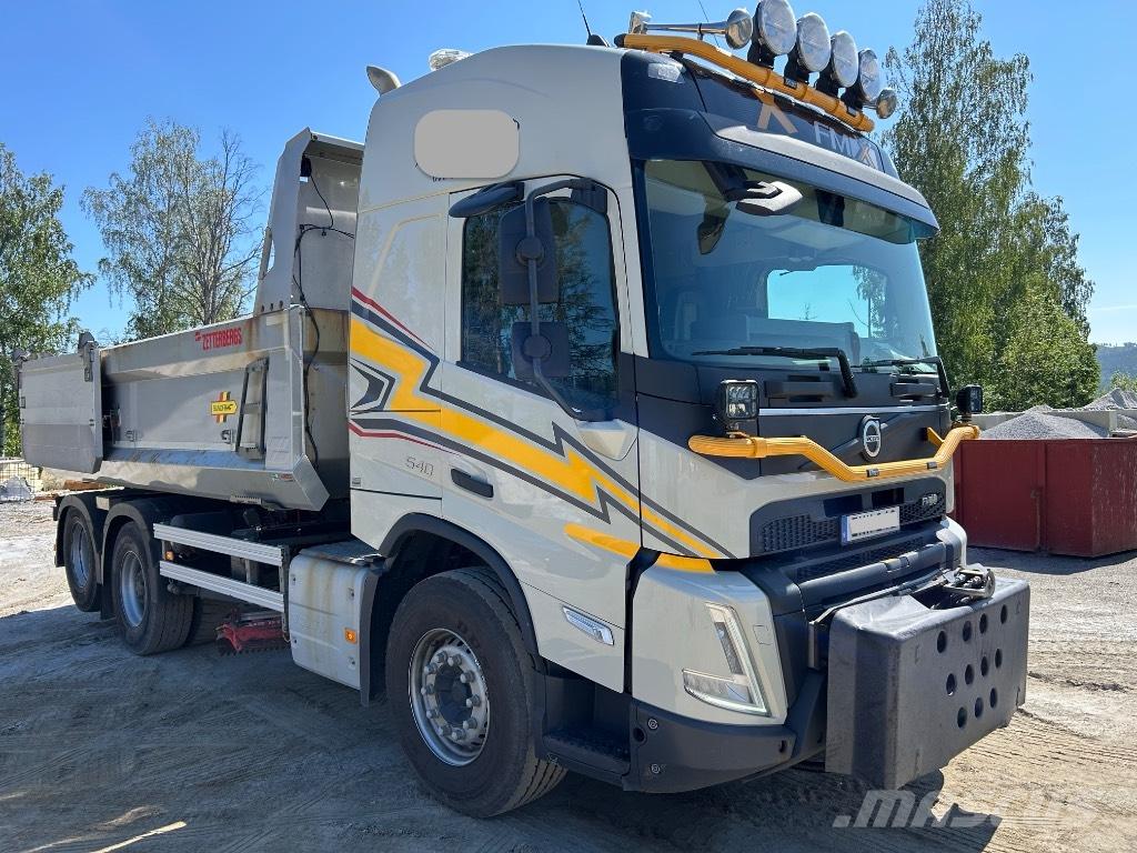 Volvo FMX 540 Tipper trucks