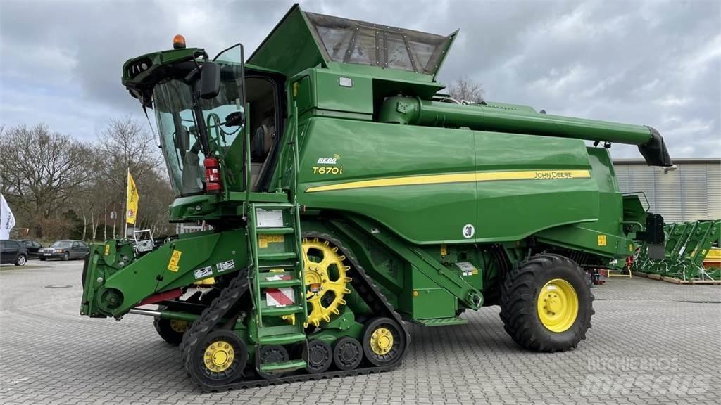 John Deere T660 Combine harvesters