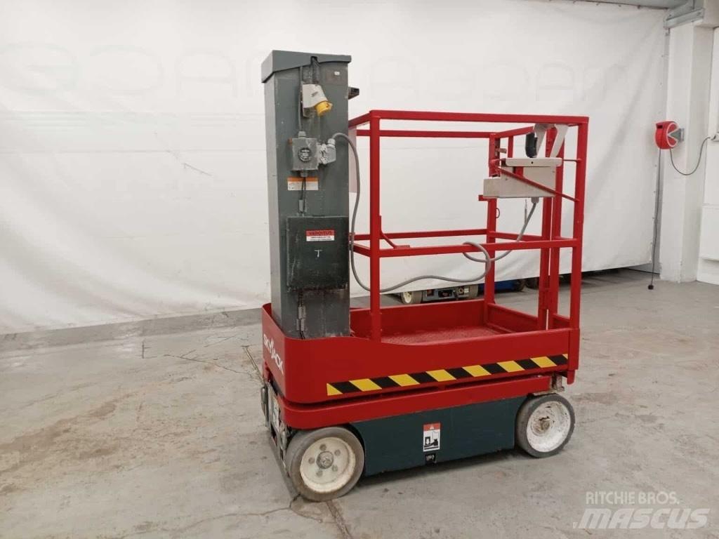 SkyJack SJ 16 Used Personnel lifts and access elevators