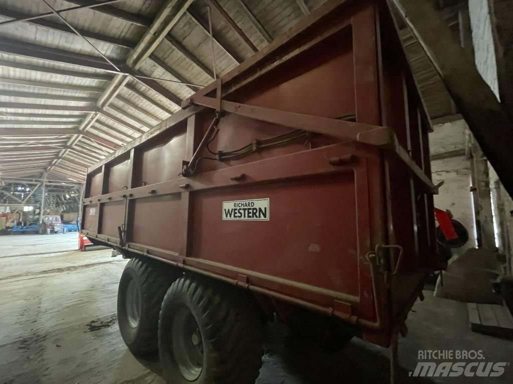 Western 18 T Tipper trucks