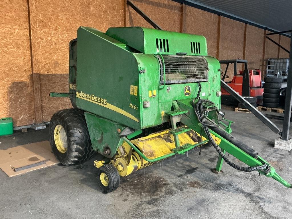 John Deere 578 Round balers