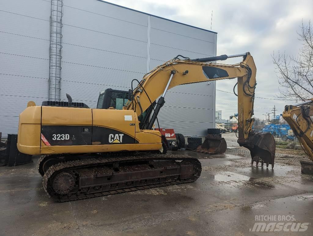 CAT 323 D Crawler excavators