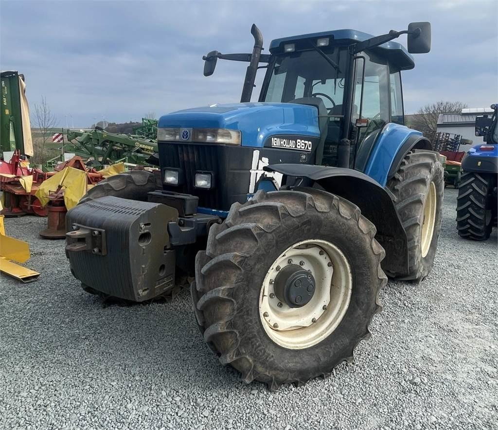 New Holland 8670 Tractors
