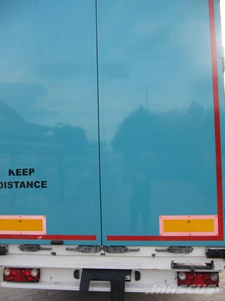 DAF XF 105 Curtain sider trucks