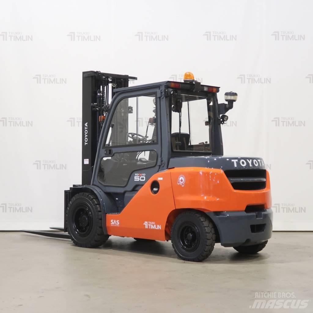 Toyota 40-8FD50N Diesel trucks