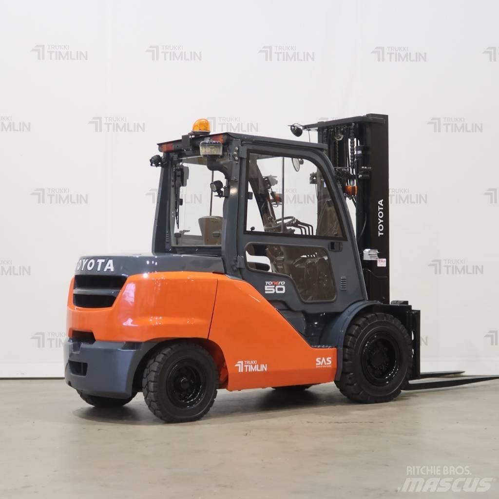 Toyota 40-8FD50N Diesel trucks