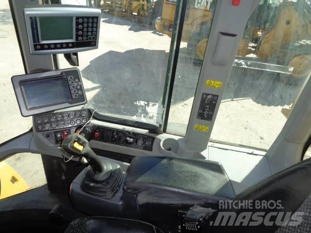 CAT 938M Wheel loaders