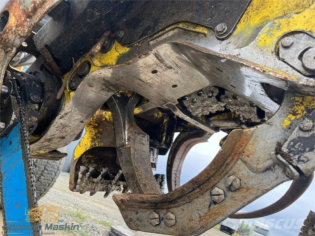 John Deere H415 Harvester heads