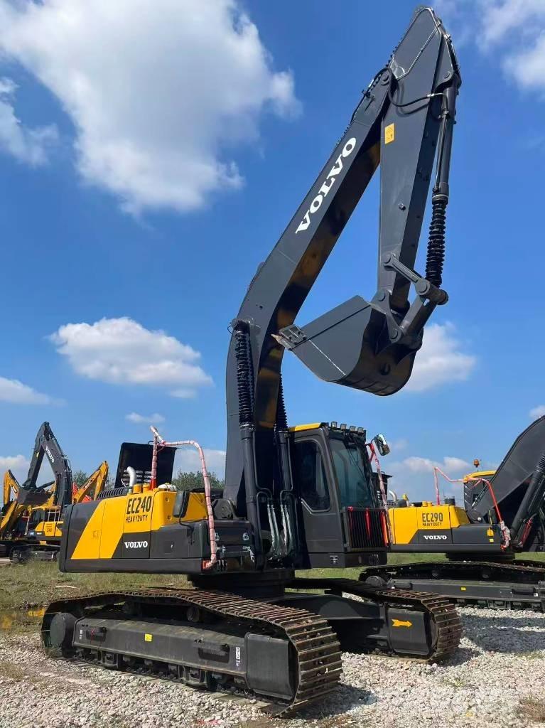 Volvo EC 240 Crawler excavators