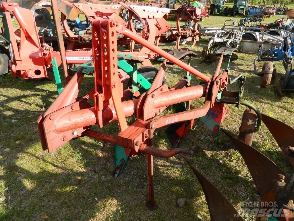 Kverneland 3 Ploughs