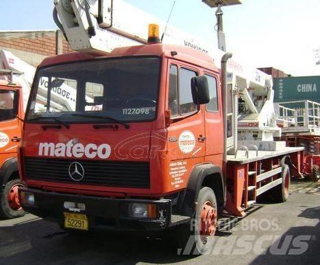 Daimler-Benz 1317 Truck mounted platforms