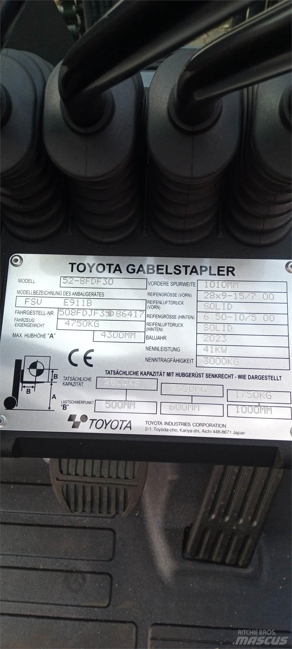 Toyota 52-8FDF30 Diesel trucks
