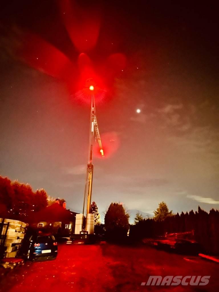 Liebherr L1-24 Self-erecting cranes