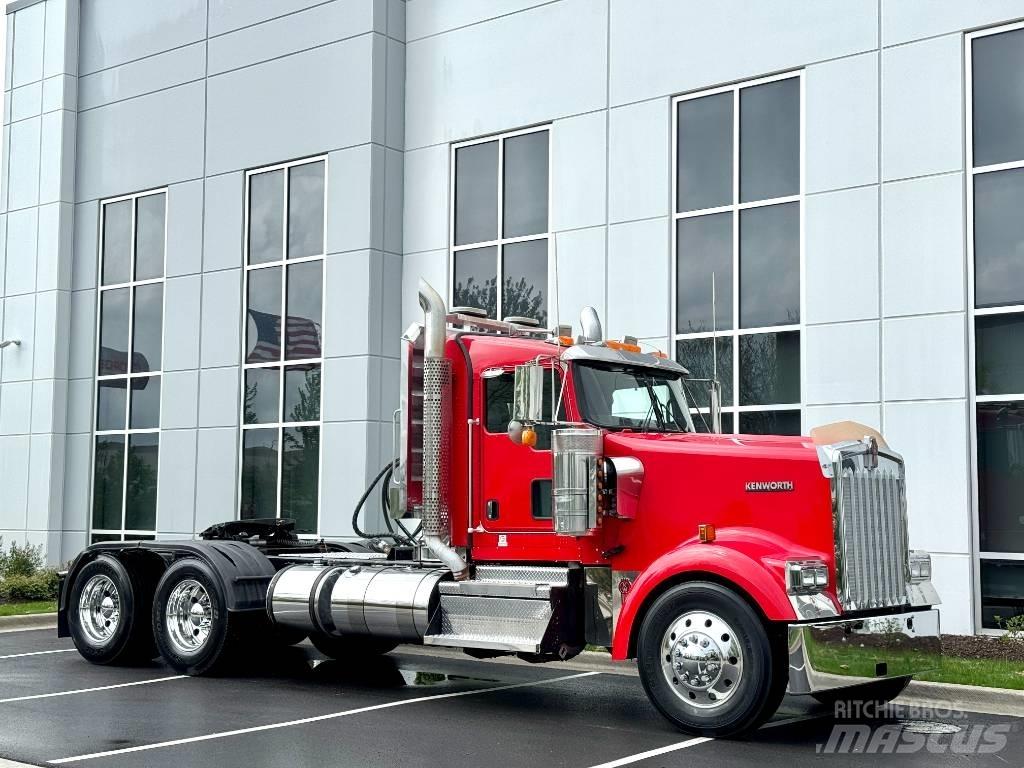 Kenworth W900 Prime Movers