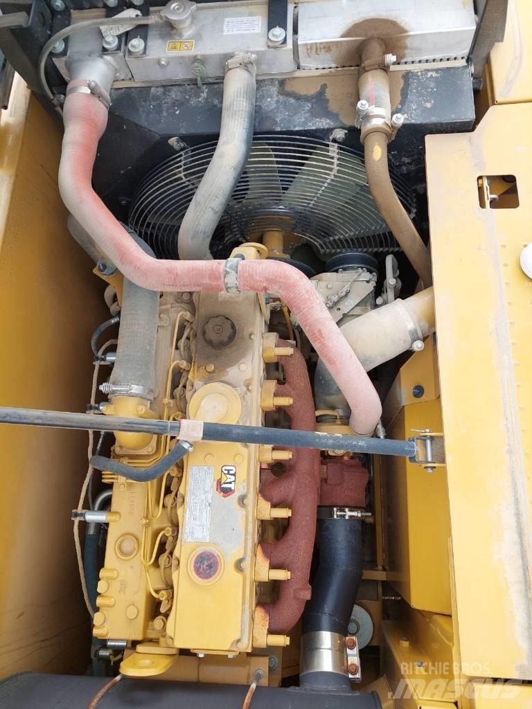 CAT 323D3 Crawler excavators