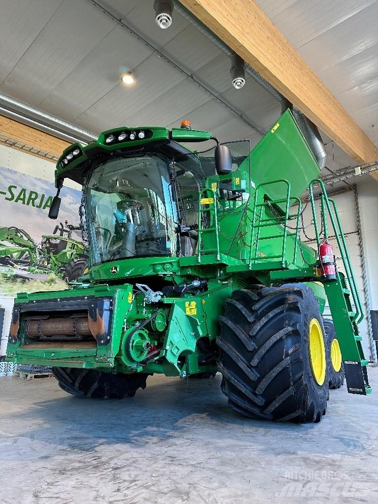 John Deere S760i Combine harvesters