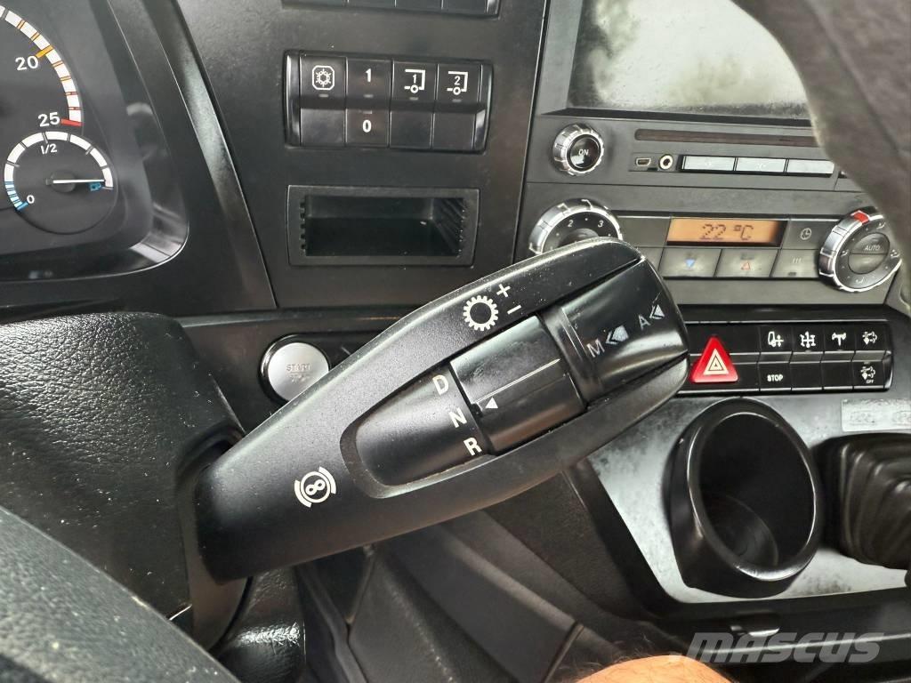 Mercedes-Benz 1851 Prime Movers