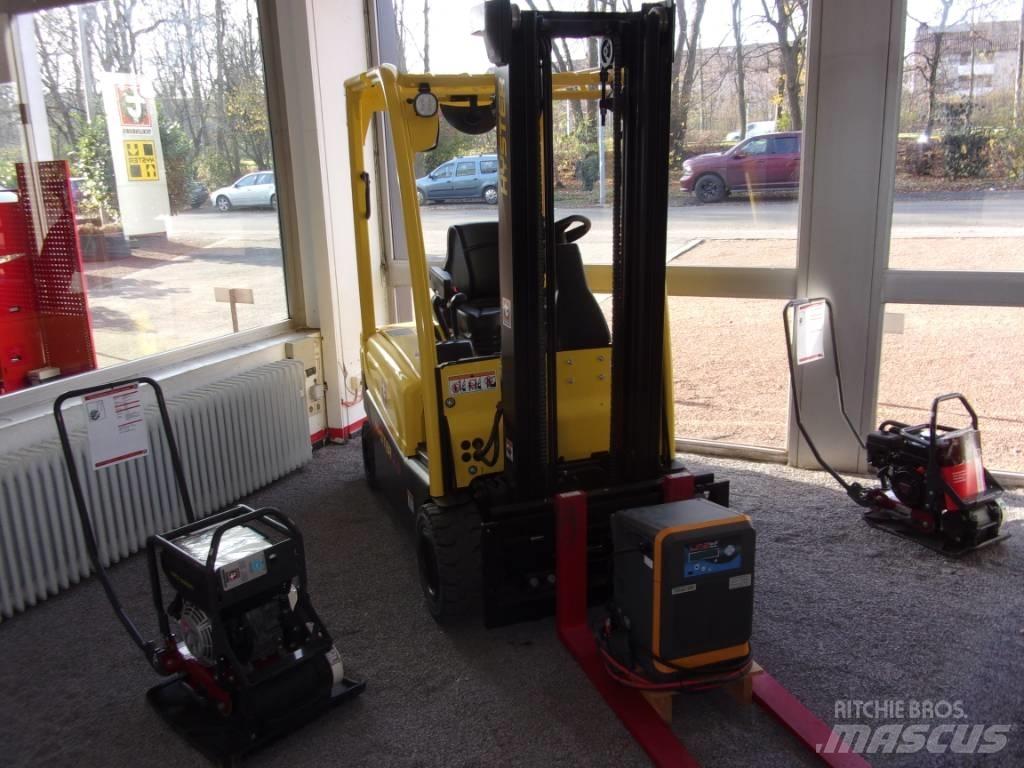 Hyster J2.0XN Electric forklift trucks