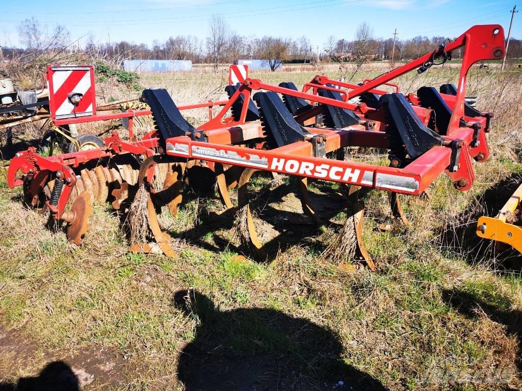 Horsch Terrano 3 FX Cultivators