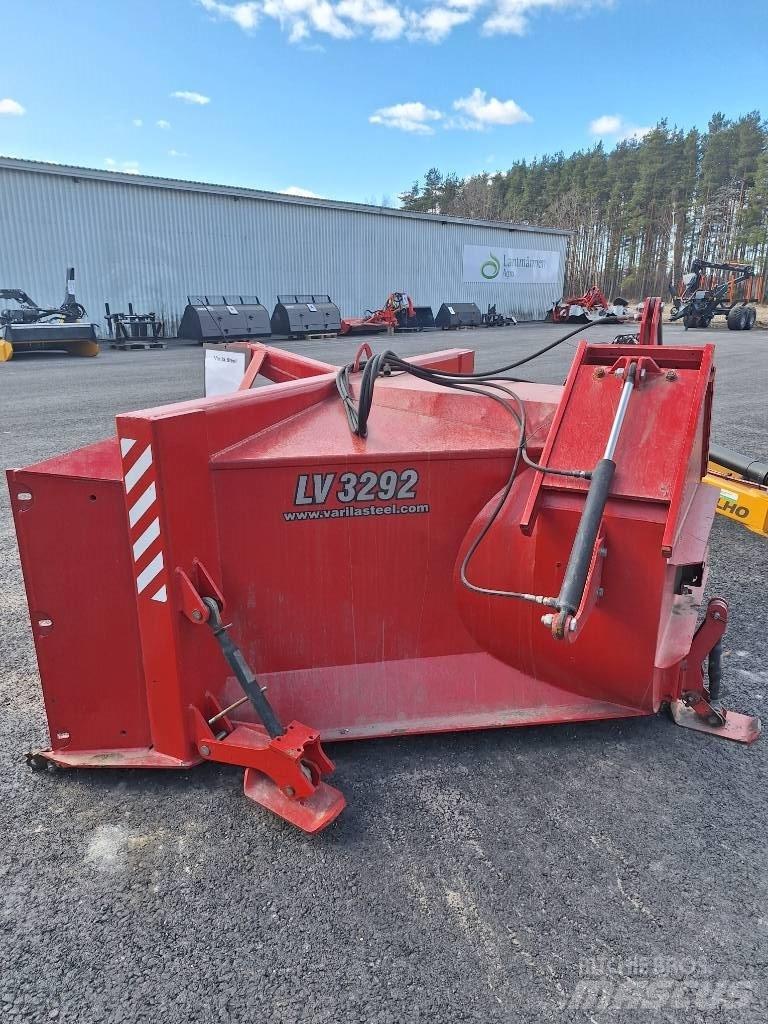 Varila Steel LV 3292 Snow throwers