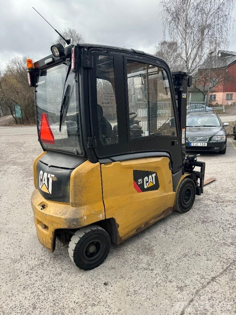 CAT EP25N Electric forklift trucks
