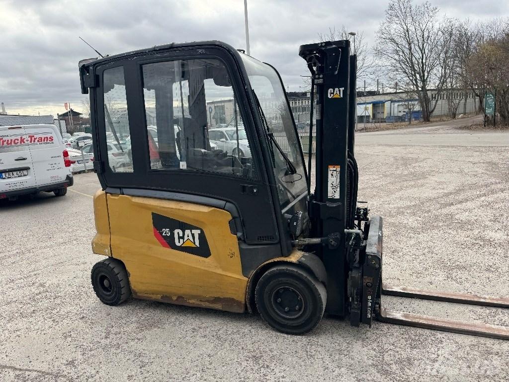 CAT EP25N Electric forklift trucks