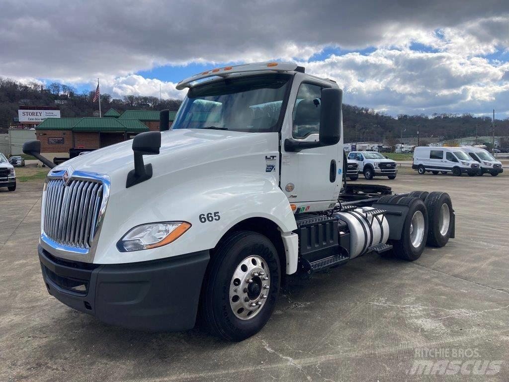 International LT Prime Movers