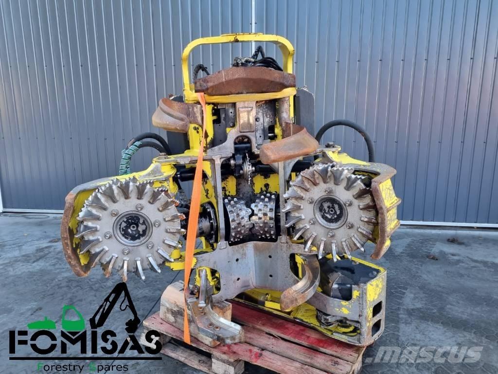 John Deere H 415 Harvester heads