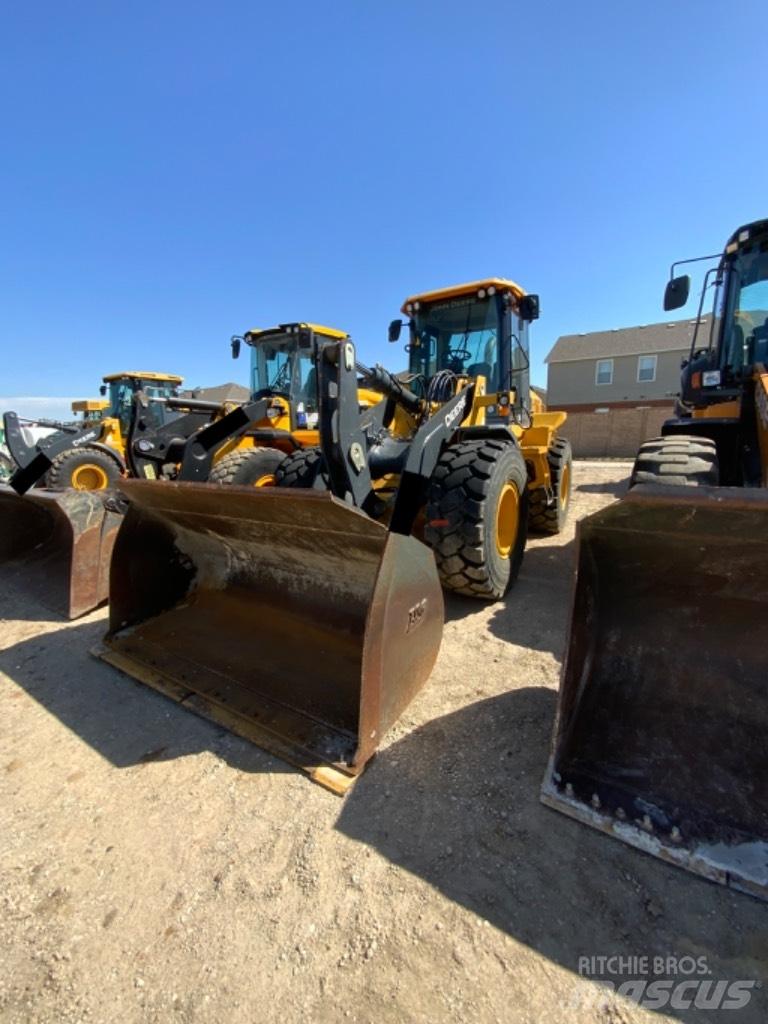 John Deere 544L Wheel loaders