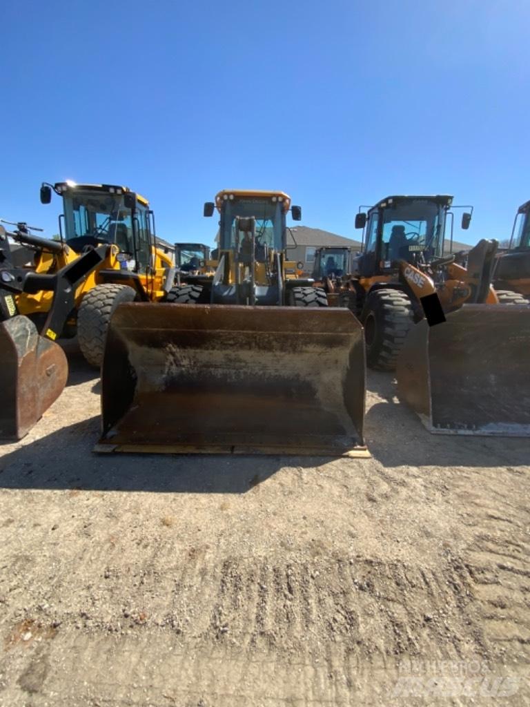 John Deere 544L Wheel loaders