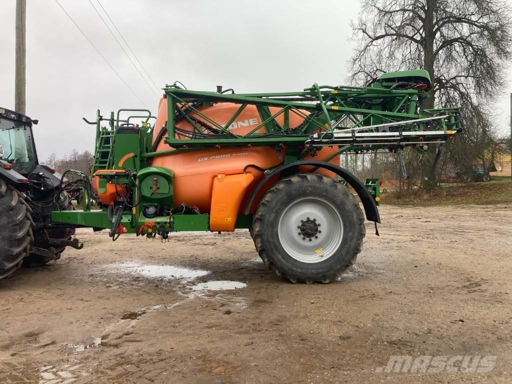 Amazone UX 5200 Trailed sprayers
