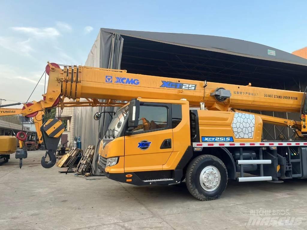 XCMG XCT 25 All terrain cranes