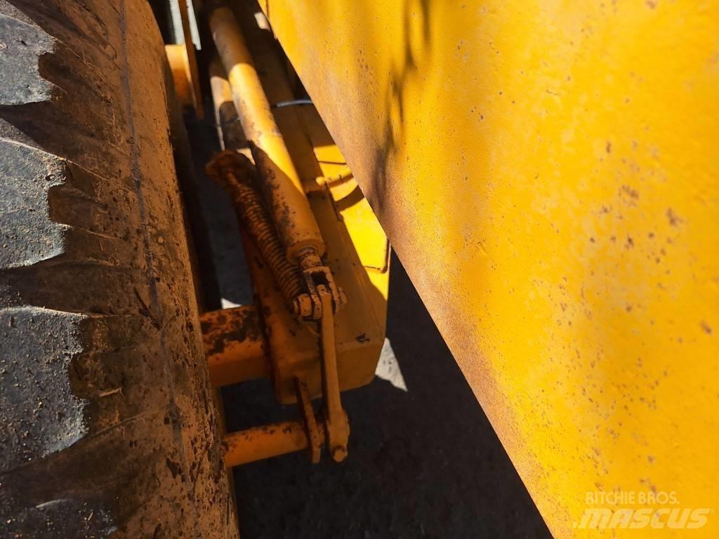 Veenhuis 15m³ Tipper trucks