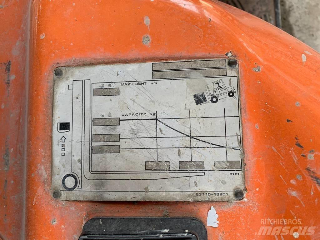 TCM Forklift FD25T4 Diesel trucks
