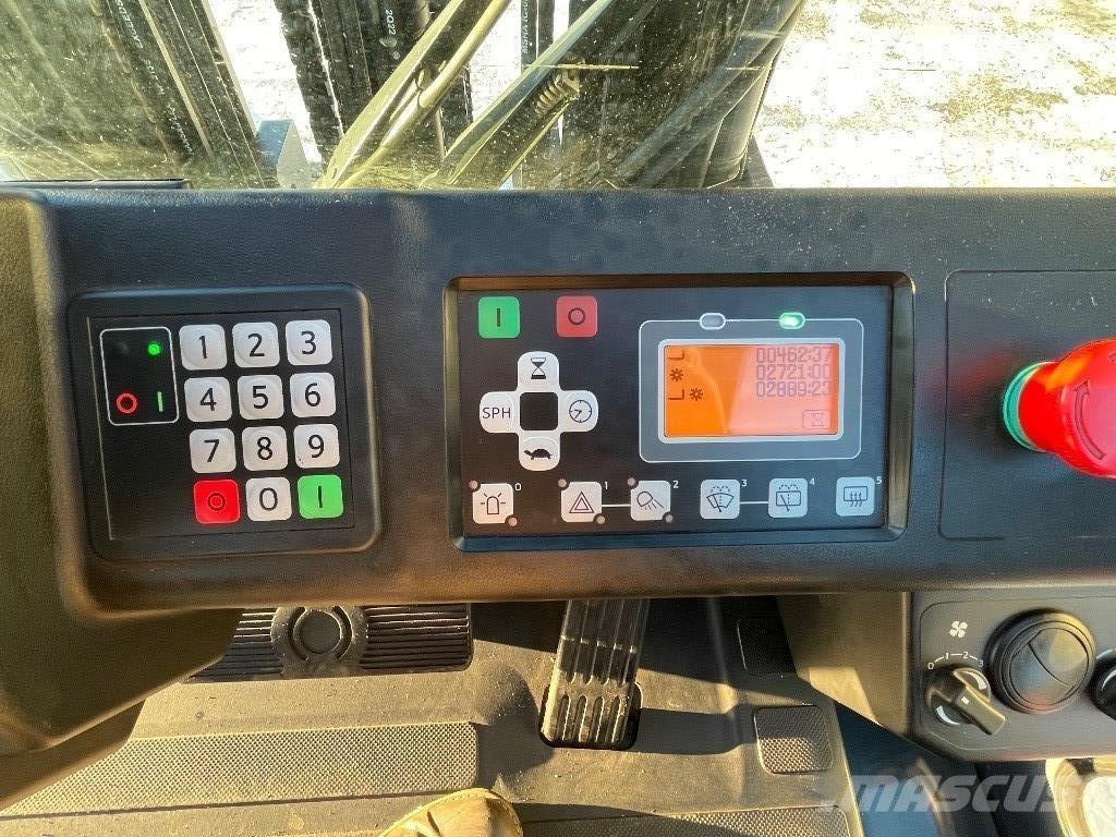 Toyota 8FBMT50 Electric forklift trucks