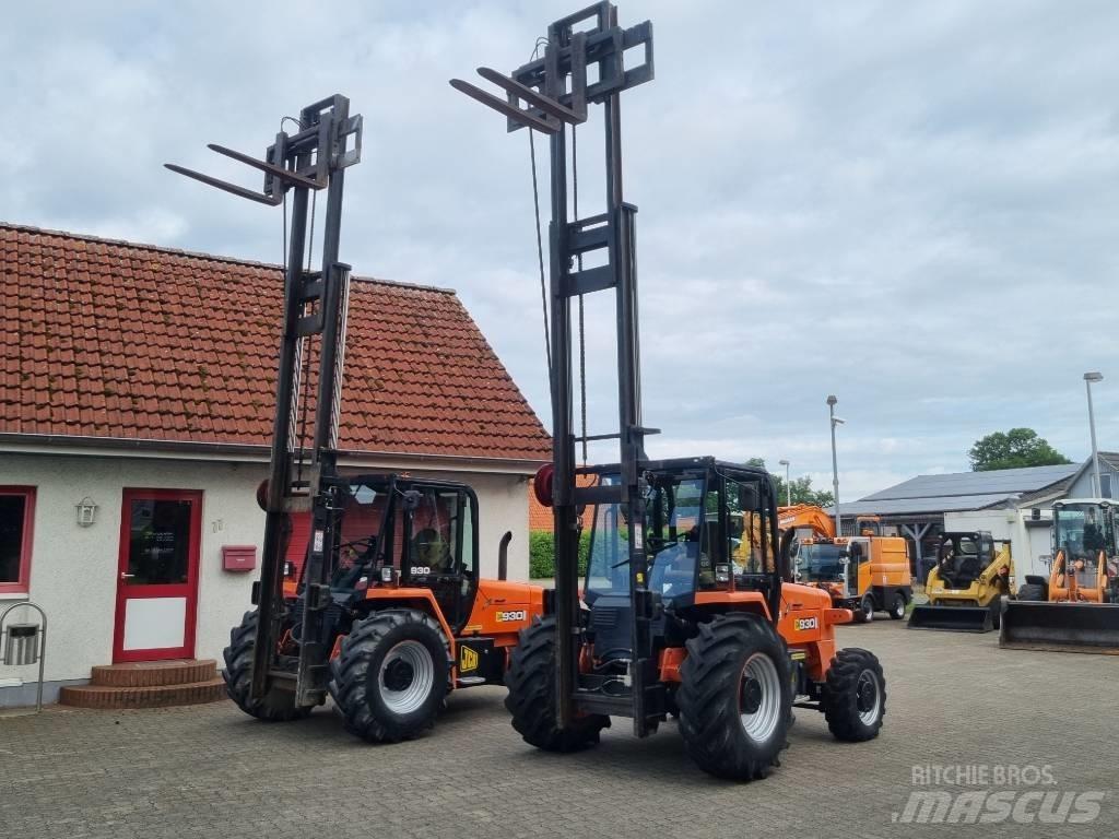 JCB 930-4 Rough terrain truck